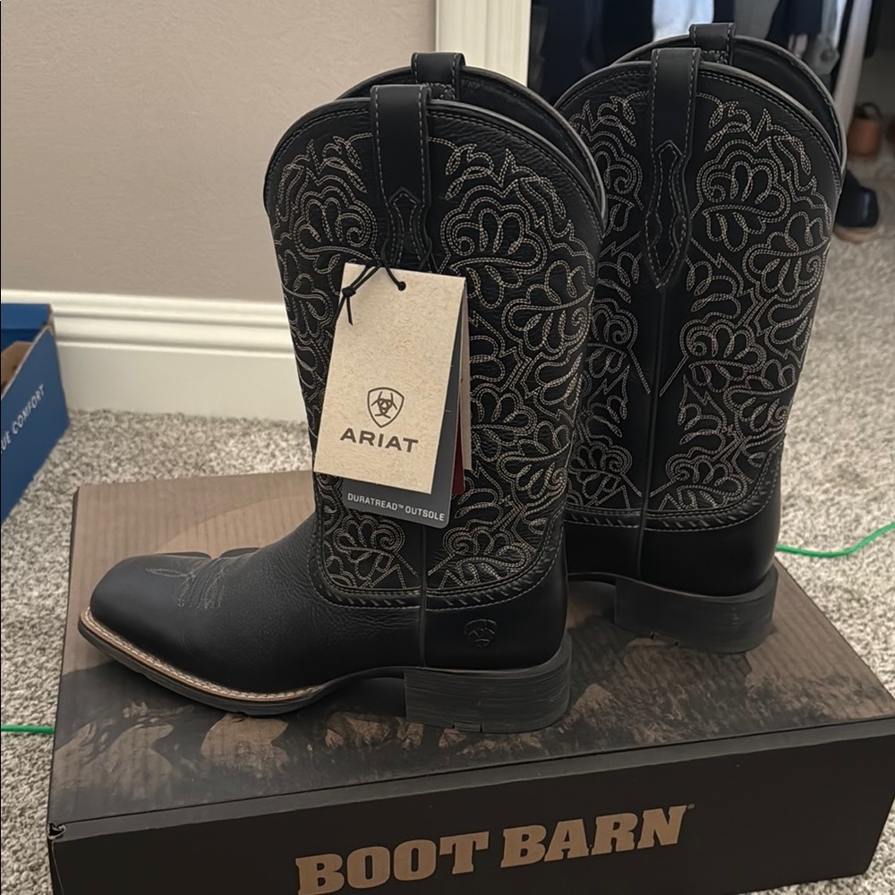 Ariat Black and Tan Western Boots